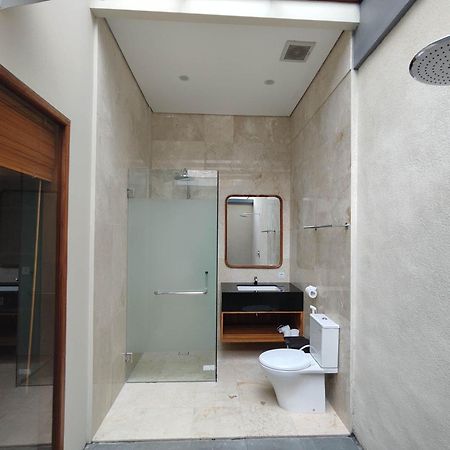 Villa Lovecho Canggu Exteriör bild